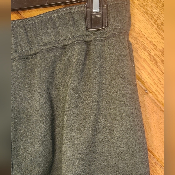 Mitre Men's Green Medium Jogger Sweatpants - Picture 11 of 13